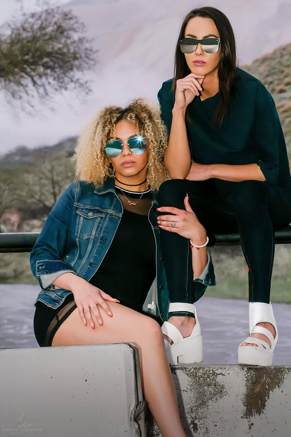 Kylie & Vee Kylie & Vee